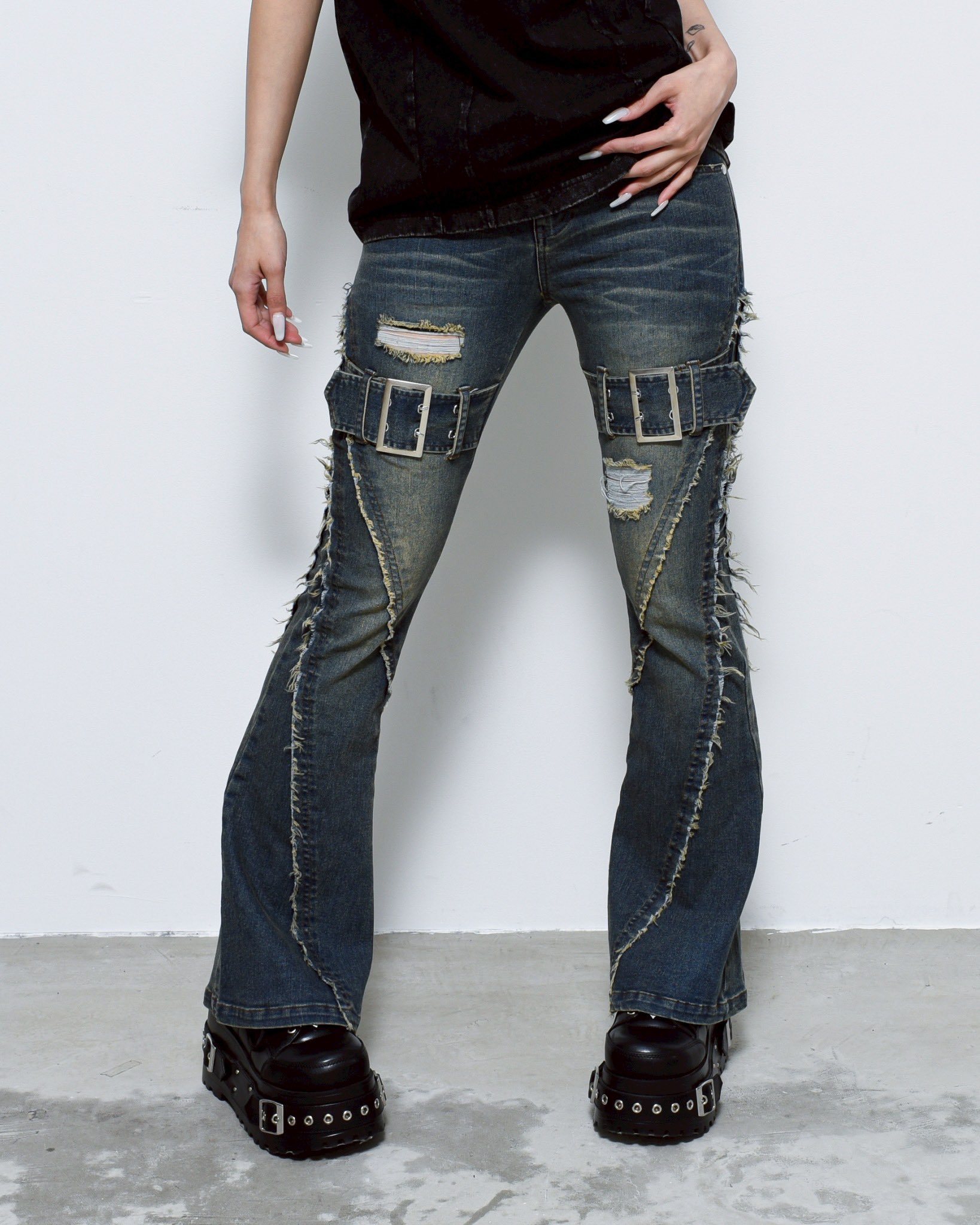 白 ボトムス reflem 再入荷情報 | アクロトーキョー。