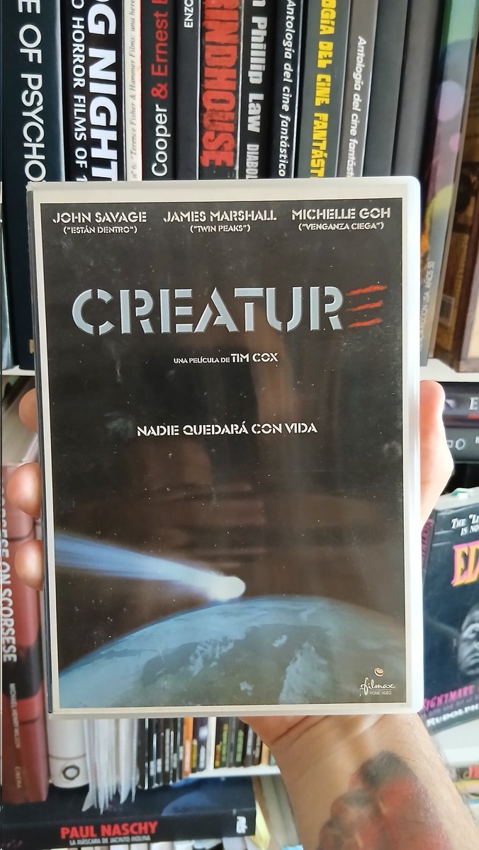 XaviSanchez's tweet image. Sesión de sobremesa de scifi-terror -para muy cafeteros- direct to video dosmilero in glorious DVD con...