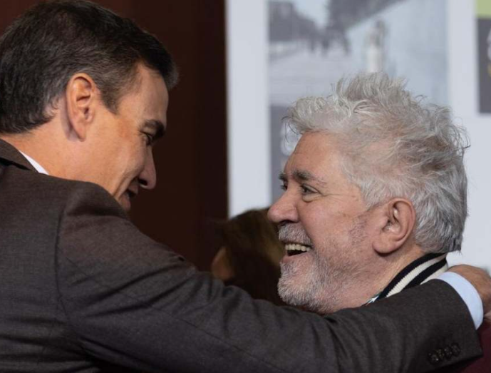 stopabolicion's tweet image. Si Pedr0 Sánchez finalmente consigue criminalizar "cualquier lucro indirecto proveniente de la prostitución" su amigo y aliado Pedro Almodóvar📽️ será carne de código penal. Su carrera ha explotado sin barreras nuestra actividad.