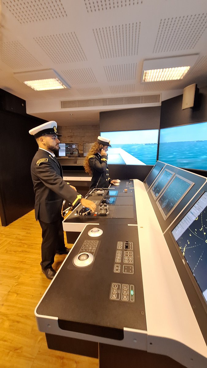 Ακολούθησε το επάγγελμα του εμποροπλοιάρχου στη Ναυτική Ακαδημία Κύπρου.
-Διεκδίκησε μία από τις Υποτροφίες που καλύπτουν πλήρως τα ετήσια δίδακτρα σπουδών στο Πτυχίο Ναυτικής Επιστήμης.
Πληροφορίες 22 842500 ή online intercollege.ac.cy/el/nautical-sc…