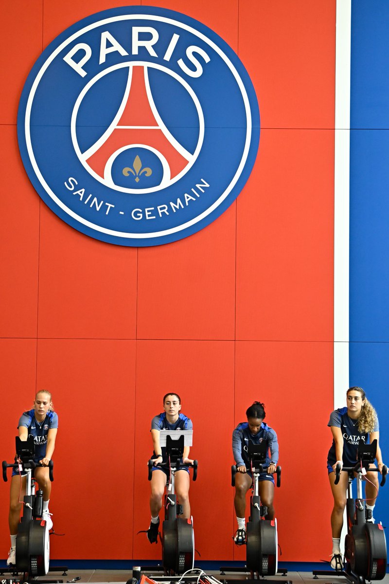 PSG_Feminines's tweet image. Une nouvelle journée de travail 💼