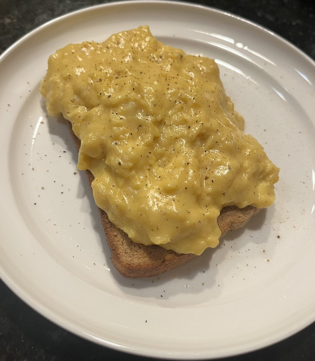 JacksonCollier's tweet image. Your reminder that the soft scramble is the best way to prepare eggs.