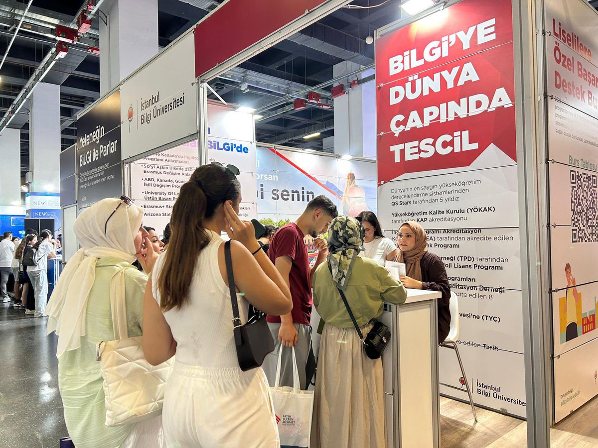 BiLGiOfficial's tweet image. 25-26-27 Temmuz'da İstanbul Kongre Merkezi'nde gerçekleşecek Üniversite Tercih Fuarı'ndayız. Üniversite tercihleri ile ilgili aklına takılan sorular için seni standımıza bekliyoruz.
#İstanbulBilgiÜniversitesi #BİLGİsenin