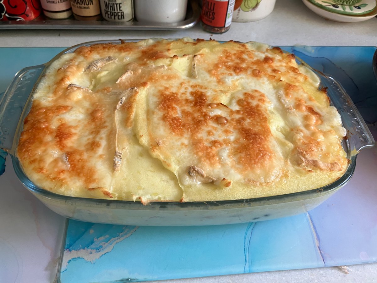 TheDevilof51361's tweet image. It’s a Friday~ so luxury fish pie 
Delish……..😋