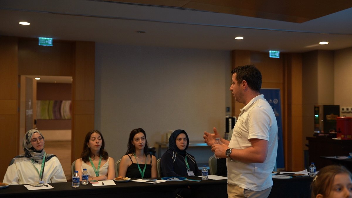 🎯 Geleceğe Köprü: Öğrenci ve Mezun Mentorluk Programı Başarıyla Tamamlandı! 🙌

Bakanlığımız ÜNİDES Programı kapsamında desteklenen proje, Türkiye’nin dört bir yanından üniversite öğrencilerini İstanbul’da bir araya getirdi. 🇹🇷✨

<a href="/OA_BAK/">Dr. Osman Aşkın Bak</a> <a href="/gencliksporbak/">Gençlik ve Spor Bakanlığı 🇹🇷</a>