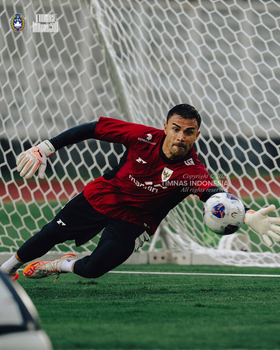 GIBOLofficial's tweet image. Klo kamu jadi Emil pilih mana bol?
- Cremonese kiper inti
- Juventus kiper cadangan