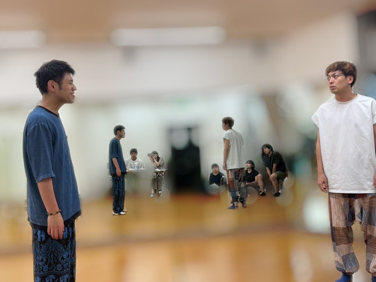 tomax57's tweet image. #理想の煙火 稽古でした。

今回、憧れのあの人とのシーンを頂きました。

おい、15年前の1年目の俺。続けてればいいことあるぞ。だから何でもかんでも一生懸命やれよ。

というわけで、憧れるのやめます！おつとま！！笑

#おつとま 

チケット予約
t.livepocket.jp/t/projectk6th