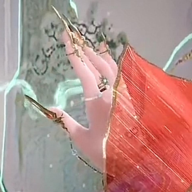 faewishsprite's tweet image. did we catch the nails on the fox fit btw, hoping it goes into the rings category and not the gloves one so we can use this more.