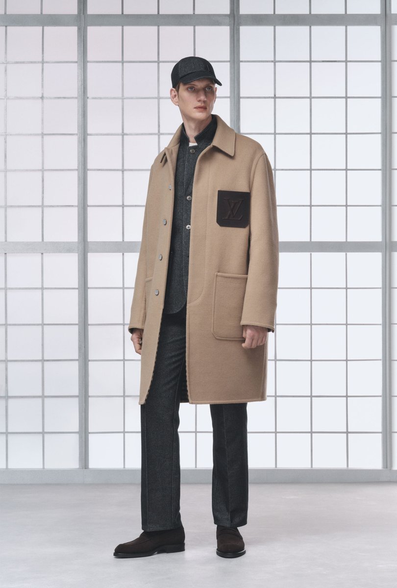 kendam_com's tweet image. Louis Vuitton Men Formal 2026 kendam.com/news/lookbooks… 

#LouisVuitton #Menswear #Formal2026 #Lookbooks #Paris #Fashion #Kendam