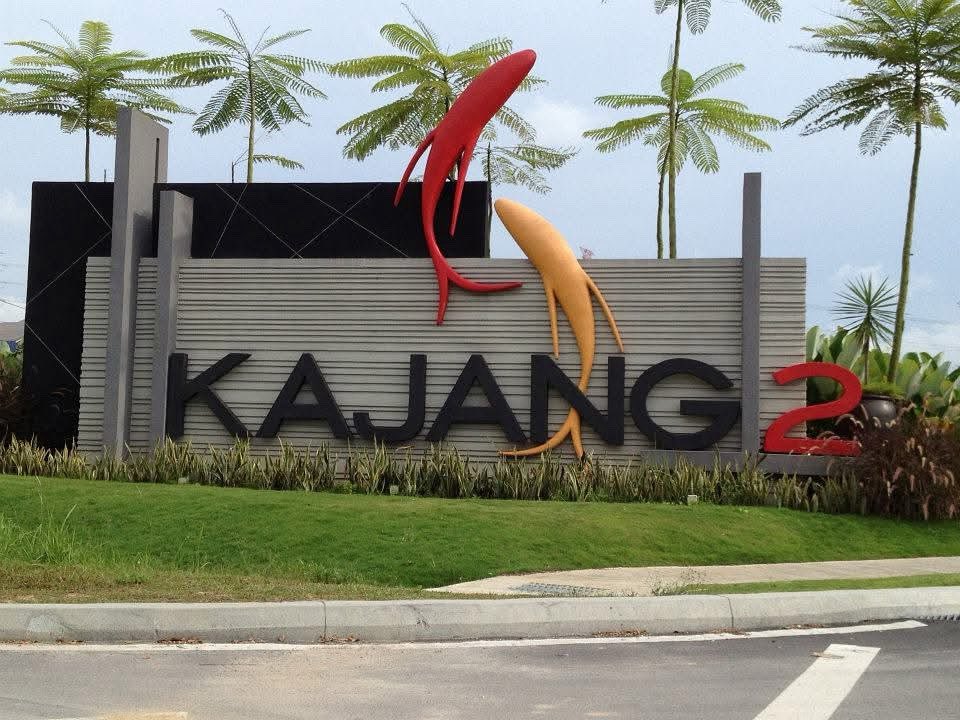 syahredzan's tweet image. Bulatan Kajang 2 - update isu kesesakan lalu lintas
Seperti yang saya pernah maklum sebelum ini, MPKj sememangnya ada perancangan untuk naiktaraf infrastruktur di bulatan Kajang 2 bagi menyelesaikan isu kesesakan lalu lintas di sini.
Perancangan itu dalam dua Fasa.
Fasa 1…