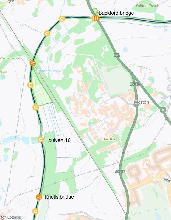 Chester_Cycling's tweet image. After a leak in the canal at “Culvert 16” the canal at Mollington was empty. Now partially refilled but towpath shut from Backford Bridge to Knolls Bridge. Workmen on site say at least a month. We think might be up to 3 months. Road diversion is pretty busy 😕. @ShitChester