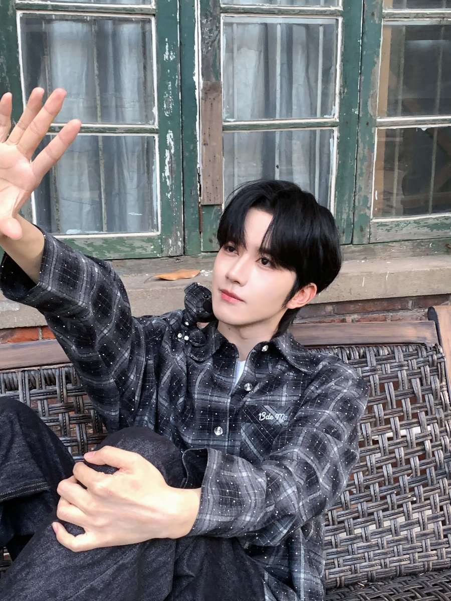 YoukuOfficial's tweet image. #EliotHuang Have a wonderful weekend together!
#黄星
#YOUKU #优酷