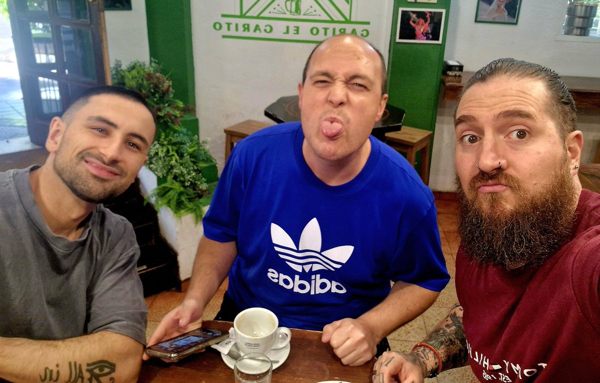 RapsoloM's tweet image. 🚀Finde de presentaciones!!

Abriros muchas bombas 💣