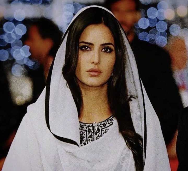 Snckmagnet456's tweet image. The OG female spy in the spy universe >>>>
Vaani Hijda, Cheapika aur Bikini Kiara ke bas ki baat nhi.
#KatrinaKaif