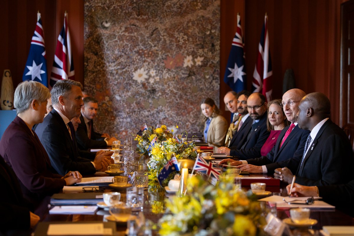 What a fantastic welcome to Sydney 🇦🇺

Geography is no barrier to defence ties our nations share. 

Today, we are deepening those ties further to deliver security and prosperity for the people of the UK and Australia.