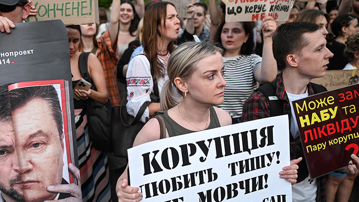 LiberaleModerne's tweet image. Auf­schrei über das ukrainische Gesetz gegen die Anti­kor­rup­ti­ons­be­hör­den +++ Aus den 🇺🇦 Medien in der aktuellen Presseschau, weitere Themen: Trump: Plötz­li­che Kehrt­wende? +++ Wie­der­auf­bau-Kon­fe­renz in 🇮🇹Rom mit vielen Fragezeichen
ukraineverstehen.de/selenskyj-hat-…
#LibMod…