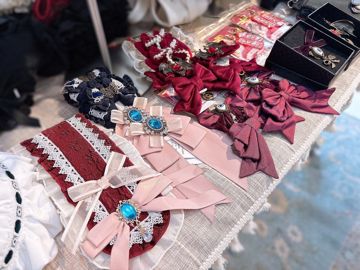 HoshibakoWorks1's tweet image. #星箱原宿店 です🕊
東方コラボ第一弾が本日より一般販売開始です✨
それぞれの魅力がお洋服ほどこされた、
とても可愛いアイテムとなっています🎀💕
ぜひ店頭にてご覧ください🪄︎︎◝✩
TEL:070-3244-7582
アクセス📍 x.gd/vZbHd