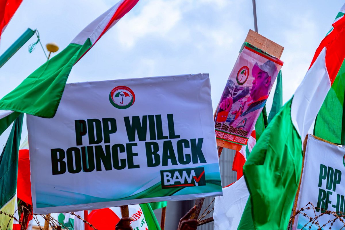 Odunayo2612's tweet image. PDP WILL BOUNCE BACK INSHALLAH 馃檹
MY PARTY
YOUR PARTY
OUR PARTY
REPOST IF YOU'RE TRULY GENUINELY MEMBERS OF PDP
@pdp_osun @OfficialPDPNig @OsunSSG @AAdeleke_01 @AOEgbedun @Ibraheemestate_ @HonKasope @O_basslet @bukolasaraki @seyiamakinde @Adebo_ogund @iwogoke