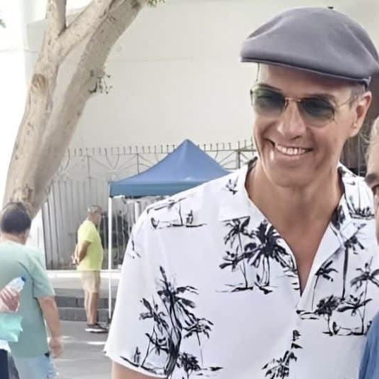 Tal día como hoy hace 71 años nació Santiago Auserón, conocido cantante y compositor español, también llamado Juan Perro.