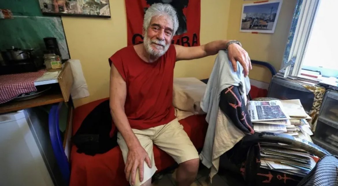 360actufr's tweet image. 🚨🇫🇷 FLASH INFO | Georges Ibrahim Abdallah, un des plus anciens détenus de France, est sorti prison dans la nuit du 24 au 25 juillet. Il avait été condamné à la prison à perpétuité en 1987 pour complicité d’assassinat de diplomates américain et israélien.