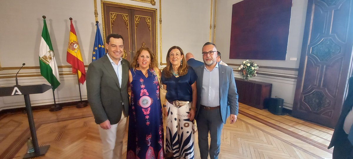 UGT, firmando acuerdos para los trabajadores de la enseñanza en Andalucía

ugtserviciospublicosandalucia.es/index.php/ense…