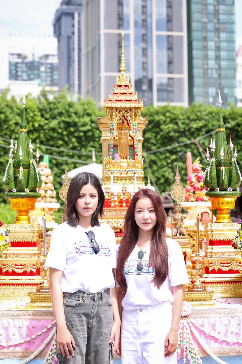 LookAround_TH's tweet image. ฟินระดับล้าน "เฟ-เมษ์" สาดหวาน! บวงสรวง
"รักปากแข็ง" ปรุงรสชาติใหม่ซีรีส์GL ฮาฟินชวนซึ้งโลกตะลึง
🔗อ่านต่อ m.facebook.com/story.php?stor…
#รักปากแข็ง #SWSHGL
#เฟเมษ์ #FayMay #fay_riezz #maywyda