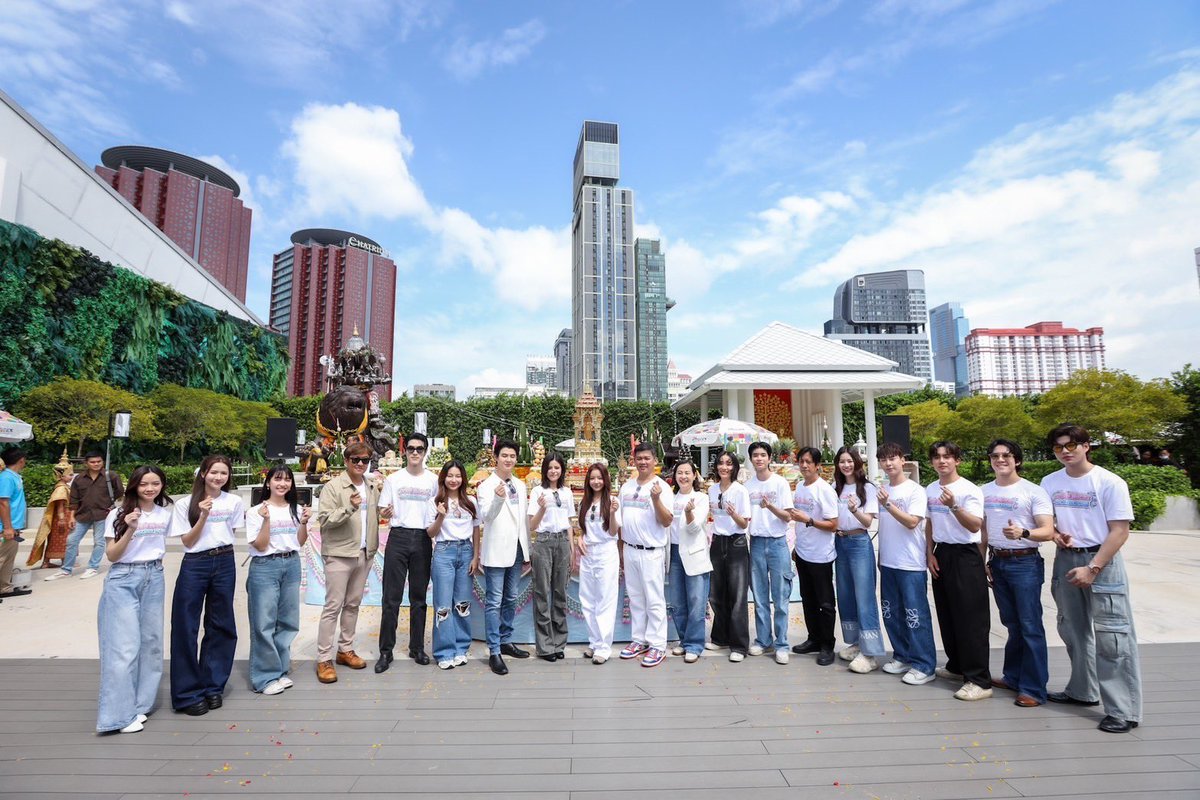 LookAround_TH's tweet image. ฟินระดับล้าน "เฟ-เมษ์" สาดหวาน! บวงสรวง
"รักปากแข็ง" ปรุงรสชาติใหม่ซีรีส์GL ฮาฟินชวนซึ้งโลกตะลึง
🔗อ่านต่อ m.facebook.com/story.php?stor…
#รักปากแข็ง #SWSHGL
#เฟเมษ์ #FayMay #fay_riezz #maywyda