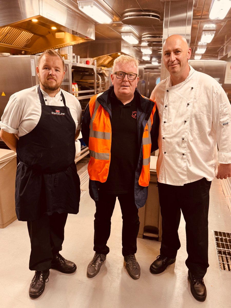 RMTunion's tweet image. National Secretary, @dazprocter visited the Stena Estrid which operates between Holyhead and Dublin early this morning. He was onboard to provide an update on industrial matters and topical issues and listen to members concerns.