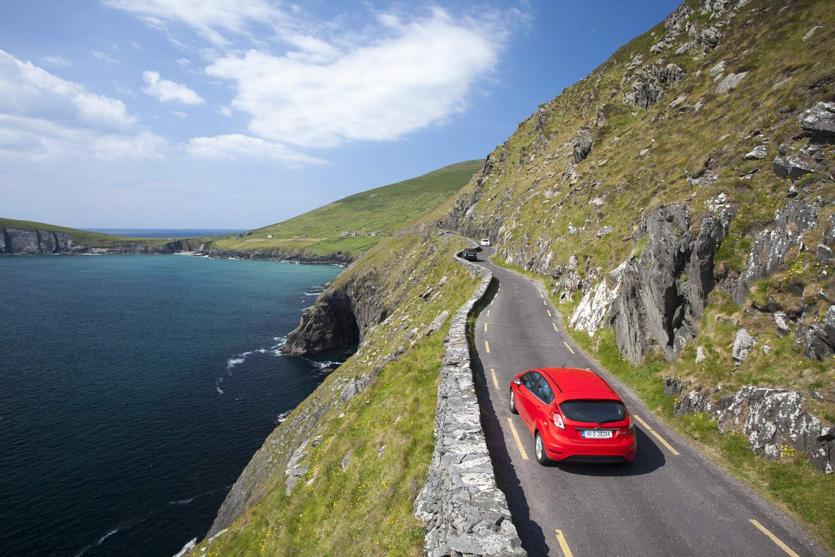 DescubreIrlanda's tweet image. La belleza salvaje del Atlántico en su máxima expresión: ¡por esto Slea Head merece un hueco en tu lista de imprescindibles! 🌊
✅ Vista desde el muelle
✅ En barco
✅ Ruta por carretera
✅ Turismo local
📍 Slea Head, Dingle Peninsula, Condado de Kerry