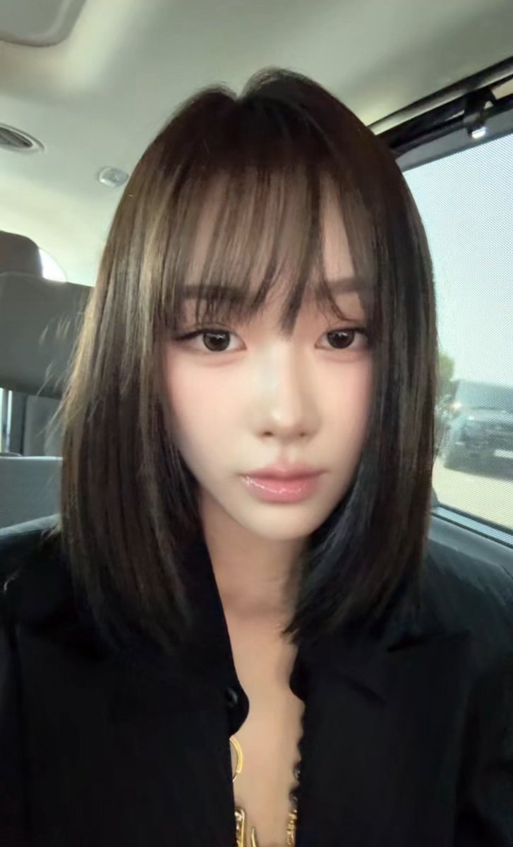 aespacyforyou's tweet image. HOLD UP...DID GISELLE JUST CUT HER HAIR SHORT????