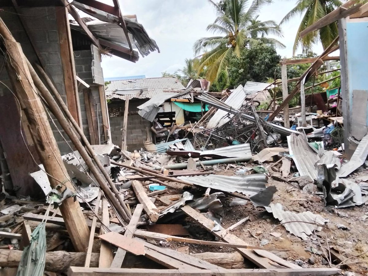 IrrawaddyNews's tweet image. The Thai military says three rockets hit civilian areas of Ubon Ratchathani Province at 8.50 am on Friday, as the border conflict with Cambodia entered its second day. Attacks along the 817km border killed 15 people on Thursday.locations. (Photo: RTA) #ThailandCambodia…