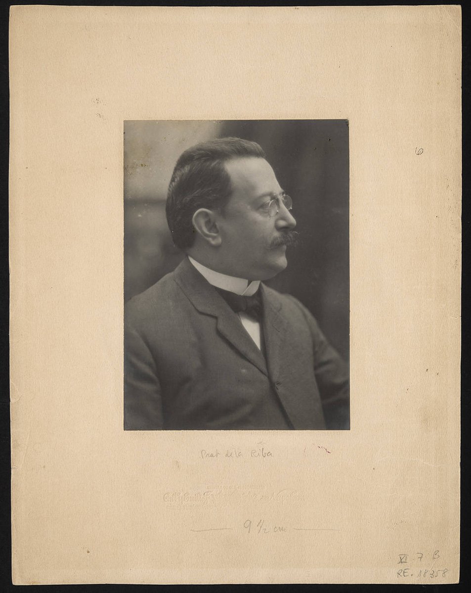 Tal dia com avui de 1917 mor Enric Prat de la Riba, president de la Mancomunitat de Catalunya, que sota el seu mandat va impulsar iniciatives pioneres, com ara l'atorgament de servei al públic a la Biblioteca de Catalunya. 
(Top.: UGF-B-65)
#DivendresHistòria