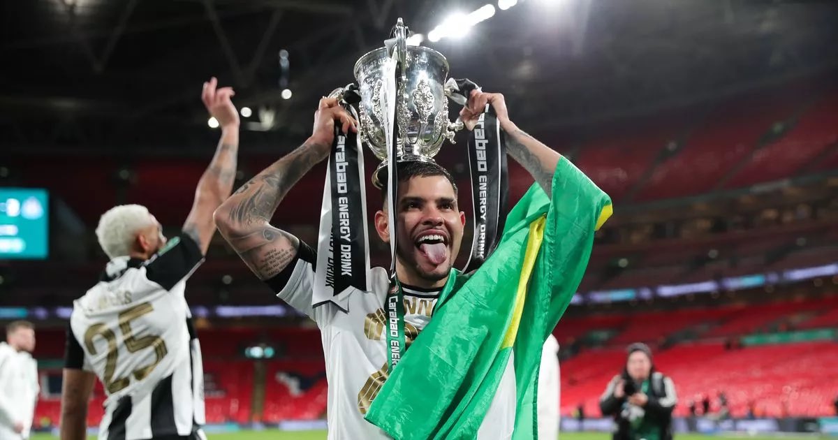 Luke_NUFC's tweet image. Bruno Guimarães.
Joined when we were 19th.
Became a leader, became our captain.
Led us to our first major trophy in 70 years.
Interest from City, Barca, and a host of other top clubs.
Never handed in a transfer request.
Never withdrew from the squad.
Legend.
#nufc