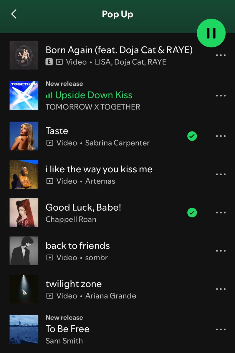 txtlov's tweet image. THEY ARE ALSO PUSHING UPSIDE DOWN KISS ? THEY ARE FINALLY DOING THE BARE MINIMUM