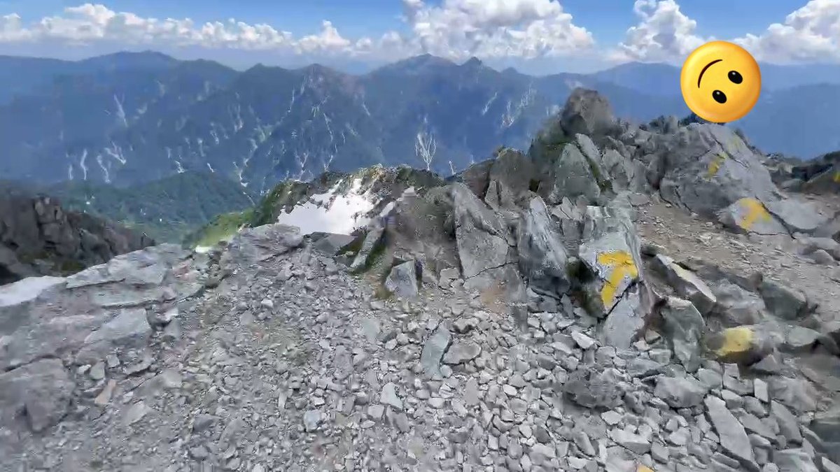 きたーく！
地獄谷っていう硫黄のにおいやーーばい所と山頂！
岩過ぎて岩だた🪨楽しかった～🥴
けどたぶん今後、登山することはない😘