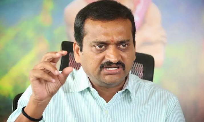 RevanthAnnaOnX's tweet image. @revanth_anumula అన్న నీ పక్కనున్న మంత్రులు రకుల్ రావ్ గానికి తాగుబోతు రండగానికి భయపడి వాళ్ళకి సలామ్ కొడుకున్నారో తెలియదు రేపు వాళ్ళ ప్రభుత్వం వస్తే మా పరిస్థితి ఏంటని వాడు వచ్చేది లేదు సచ్చేదిలేదు.
వీళ్ళని నమ్ము రేవంతన్న బండ్లన్న అద్దంకి దయకర్, సామ రామ్మోహన్, మైనంపల్లి🔥🔥