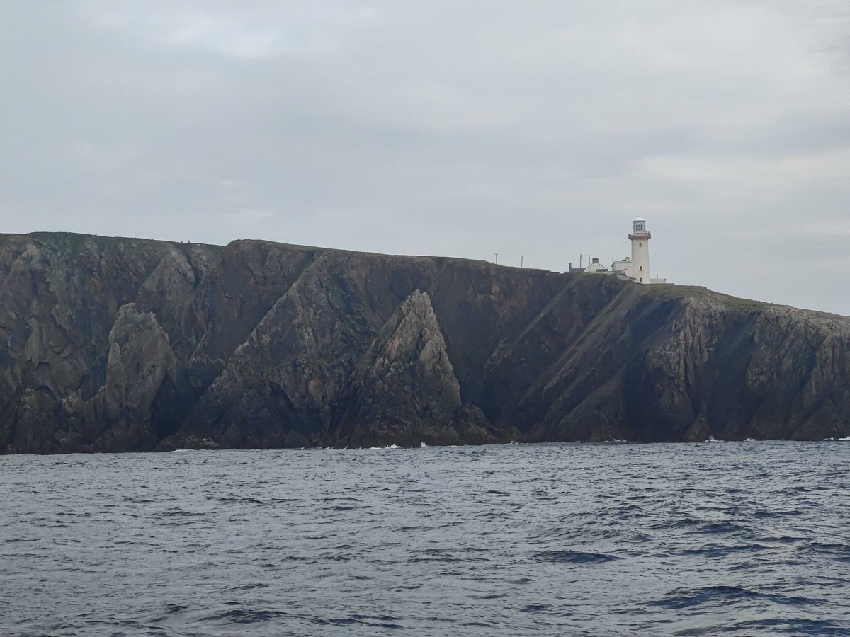 Aileen Bohan (@captainaileen) on Twitter photo Great footage from <a href="/Kev_L_Smith/">Kev L Films</a> of us out mapping the back of Arranmore 🥰
Lovely rocks out there 🤤 Great footage from <a href="/Kev_L_Smith/">Kev L Films</a> of us out mapping the back of Arranmore 🥰
Lovely rocks out there 🤤