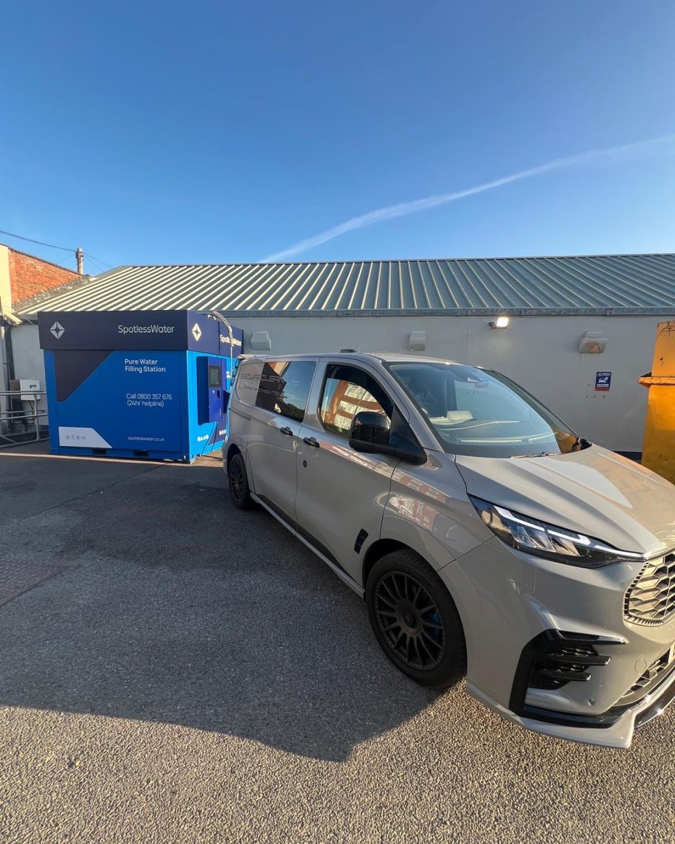 One of our loyal customers, SecureClean Ltd, filling up at a SpotlessWater station for a busy day ahead!💧

#customerphoto #SpotlessWater #SpotlessWaterUK #SpotlessWaterstations #ultrapurewater