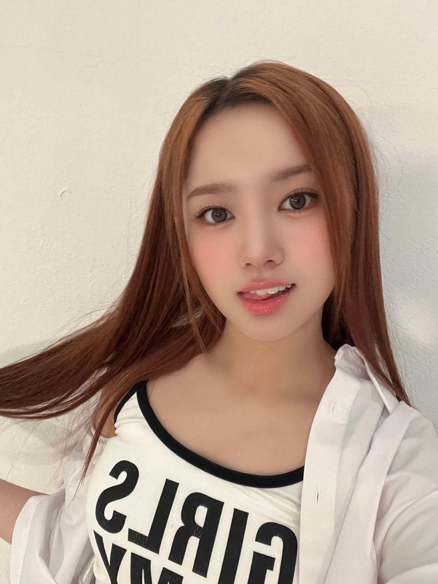 ElisiaGlobal's tweet photo. [🌟] 250725 Elisia Weverse Post

🐰: 𝙵𝚊𝚗𝚌𝚢 ~ 𐔌՞. .՞𐦯

#유니스 #엘리시아 #UNIS #ELISIA @UNIS_offcl https://t.co/g9dnbmB1gi
