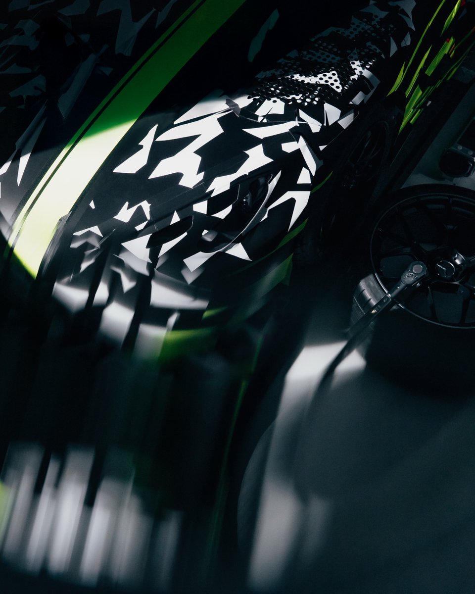MercedesAMG's tweet image. GT family: not yet complete…   

#AMGGTTrackSport