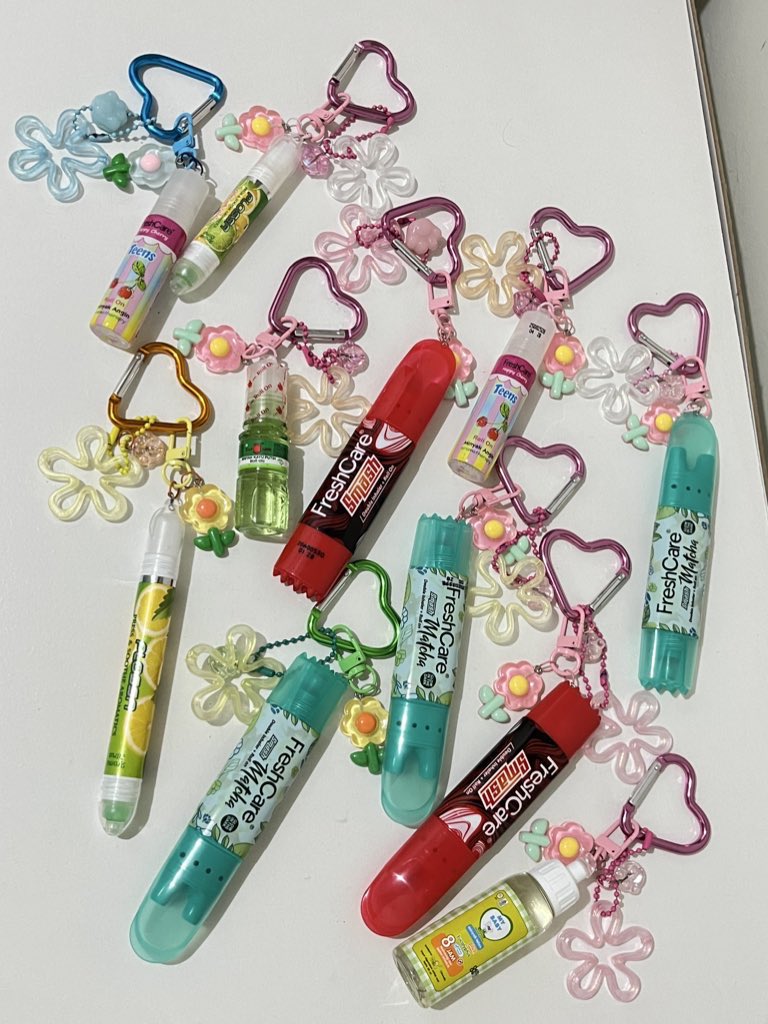 anyboutkiky's tweet photo. sesuai janjiku kapan hari, aku mau giveaway keychain jompo 1pcs

- RT tweet ini
- RT &amp; likes tweet dibawah ini
- reply “mau keychain jompo”

end secepatnya, good luck 💖 https://t.co/D4Mcc9a4NH