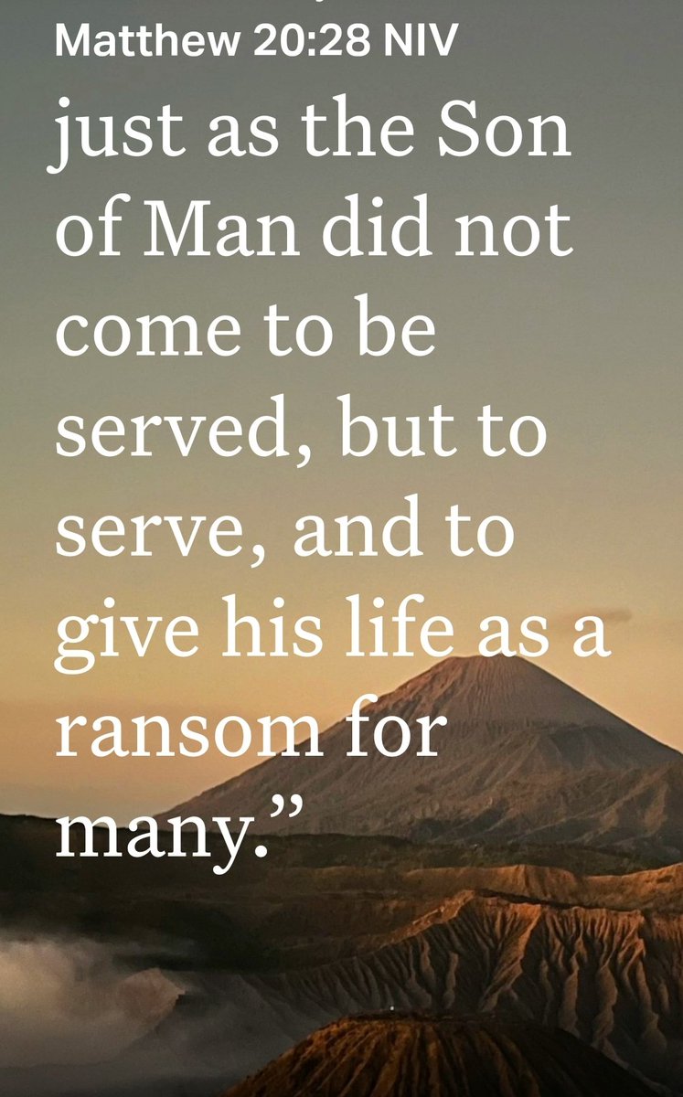 EdwinTashobya's tweet photo. Our attitude towards one another must be one of service.  To those seeking leadership, service calls out the best in us and is a greater view. Vying to serve gives no room to violence. @coufamilytv @j_mucunguzi 
#NoToElectionViolence
#ApeacefulElectionMyResponsibility https://t.co/AaJnB78Hpg