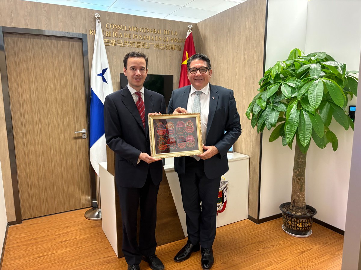 On Thursday July 24th, this Consulate General has the honor to the receive the Consul General of the Portugal in Guangzhou, Mr. Tomás Van Asch De Azevedo and his Consular Attaché, Ms. Mariana Amado da Silva.