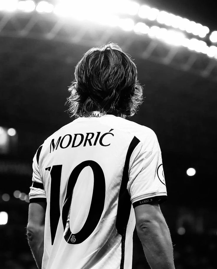 Carrington_FCB's tweet image. Unpopular opinion: Pedri 8 is by far a more iconic shirt number than Modric 10