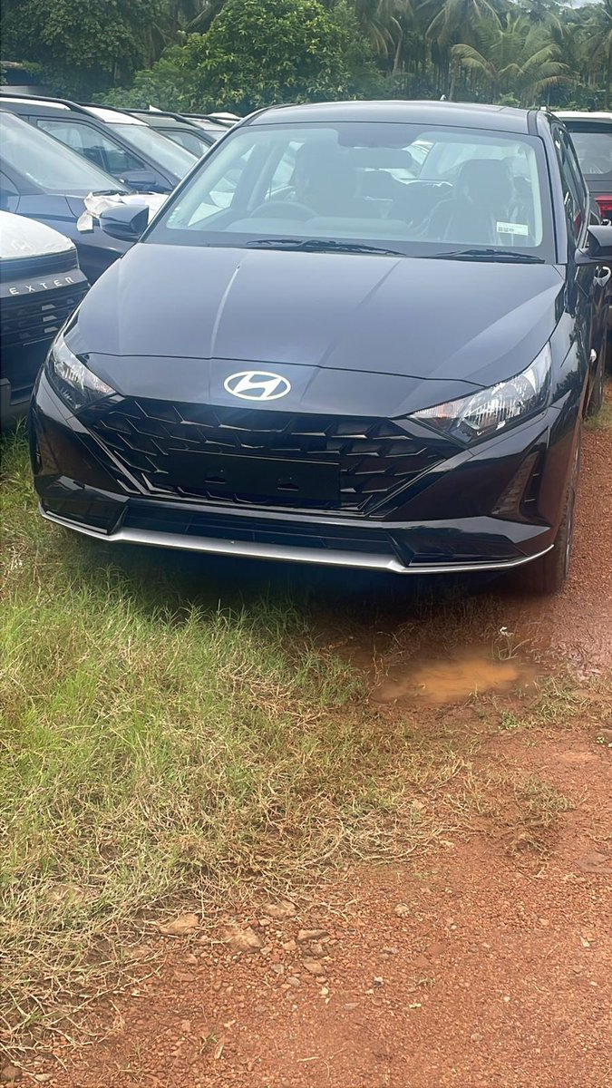 ajsalte's tweet photo. @HyundaiIndia @fdciofficial 🚨 Shocking experience with a brand new Hyundai i20 Magna IVT 🚨

Found rust on stabiliser bar before delivery during self-PDI of brand new i20 Magna IVT at Popular Hyundai showroom, Perinthalmanna. Advisor says it’s normal! How can rust be normal on a new car? @HyundaiIndia https://t.co/IJoTSnkOVM