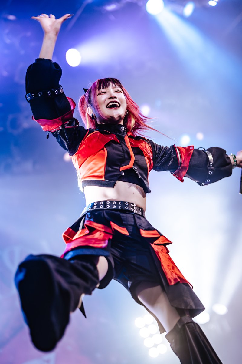 MAGMAZ_jp's tweet image. new battle costume💥

赤くいこうぜ