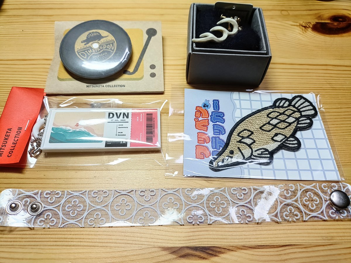 <a href="/otanemochi/">おタネもち</a> <a href="/Gamon_Marine/">Gamon Marine Products</a> グッズ編②
あるみかさん(<a href="/Alcitrus/">あるみか</a>)刺繍ワッペン
deer bone haiさん(<a href="/deer_bone_hai/">deer bone hai</a>)鹿の角イヤリング
みつけたコレクションさん(<a href="/tokushima4510/">みつけたコレクション</a>)レコード風缶バッヂとチケット風キーホルダー
mofu-moeさん(<a href="/mofu_moe_/">mofu-moe モフモエ</a>)クラゲのリストバンド
#博物ふぇす収穫祭