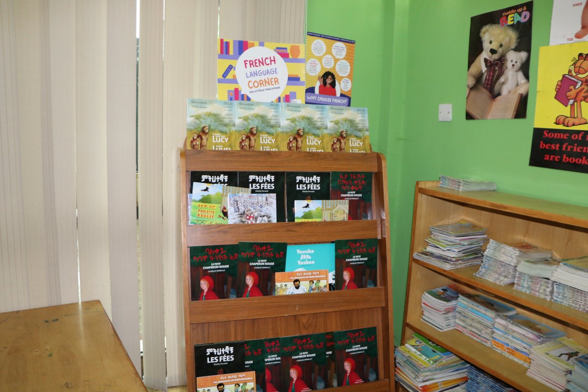 AmbafranceET's tweet image. With @EthiopiaReads, we held a bilingual (🇫🇷🇪🇹) reading of ‘Il était une fois Lucy’, our science-themed children’s book, for summer campers.

On this occasion, we launched a French library corner &amp;amp; provided digital resources and games to boost literacy among young learners.