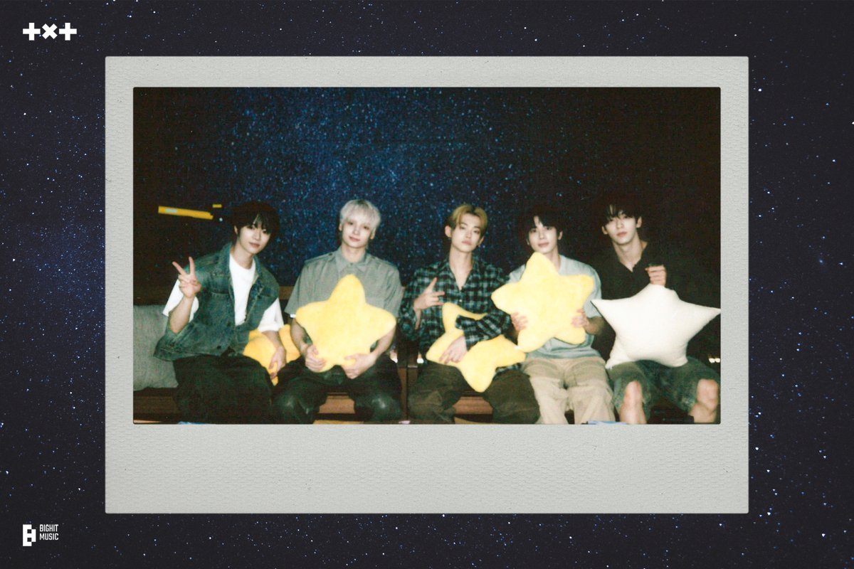TXT 'The Star Chapter: TOGETHER' COMEBACK D+1 LIVE! Photo Sketch (Instant Photo ver.)
(weverse.io/txt/media/2-16…)

#투모로우바이투게더 #TOMORROW_X_TOGETHER #TXT
#TheStarChapter #TOGETHER