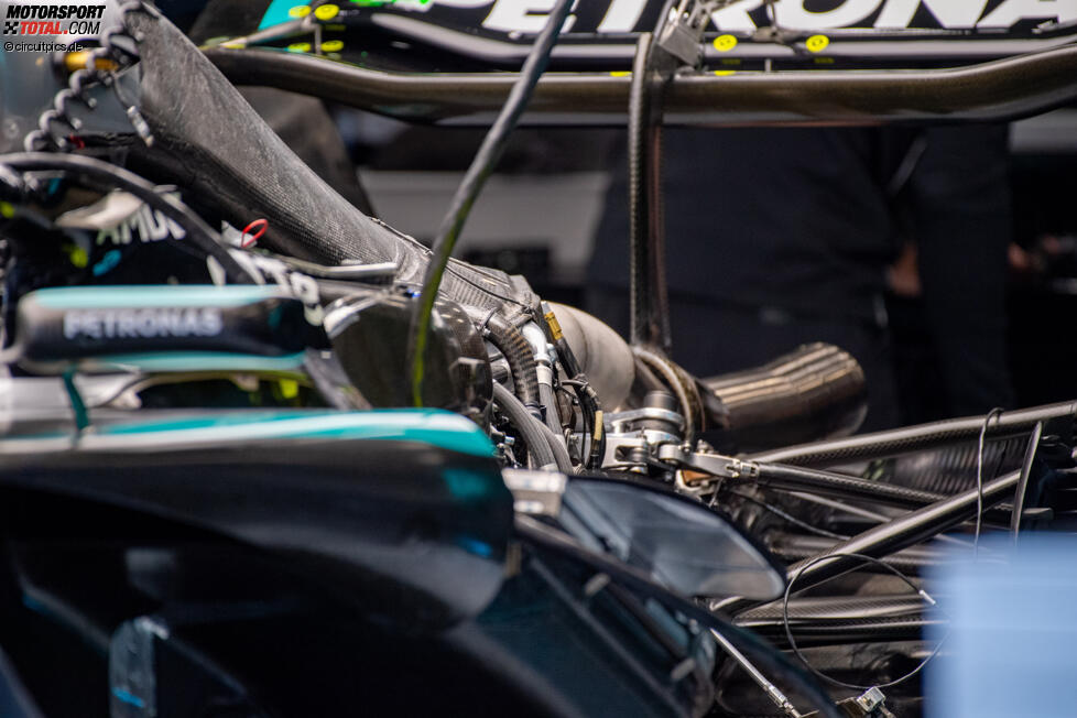 SalaStampRacing's tweet image. #BelgianGP Lente di ingrandimento nei garages di Spa Francorchamps #F1 (📷motorsportTotal/NextgenXpb) Box box box!